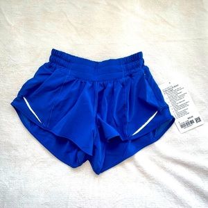 NWT Lululemon Hotty Hot LR 2.5” Symphony Blue Size 2